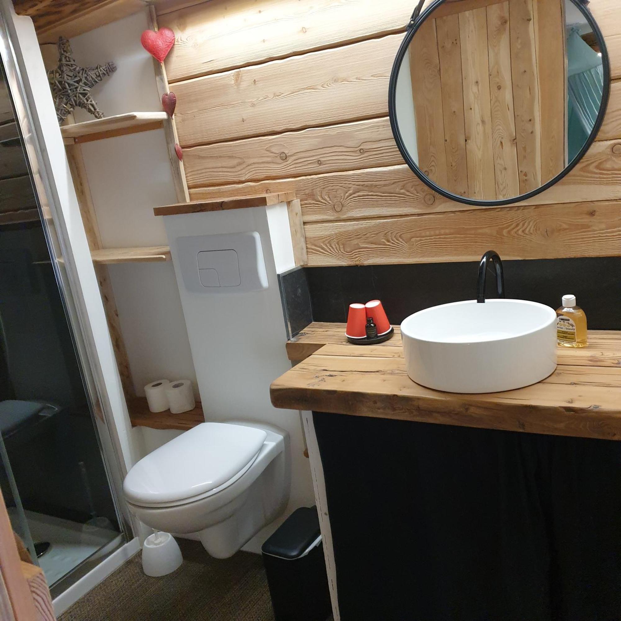 La Maison Basse Saint-Dalmas-le-Selvage Zimmer foto
